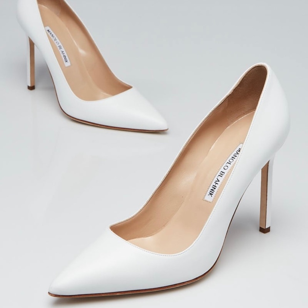 Manolo Blahnik BB105 White leather pumps.